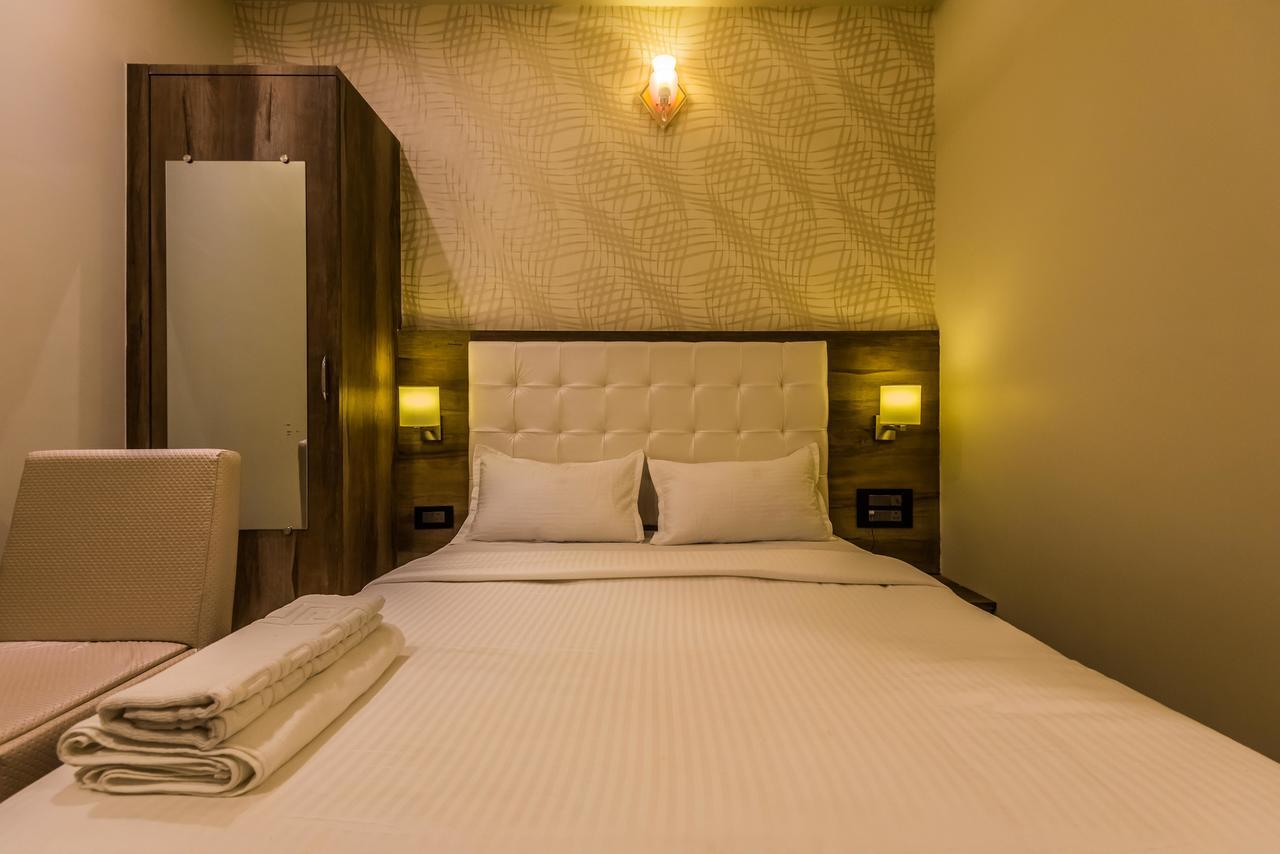 Hotel Atlas Grand Andheri East Mumbai Exterior photo